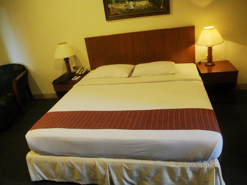 Imperial Hotel Kendari Ruang foto