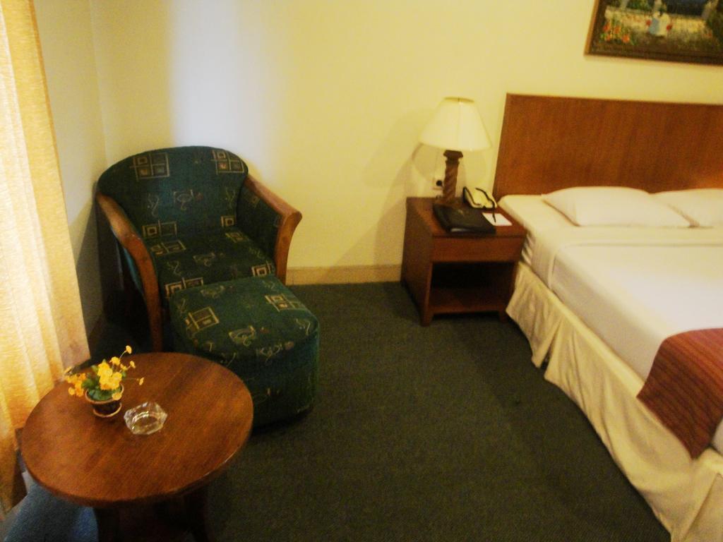Imperial Hotel Kendari Ruang foto