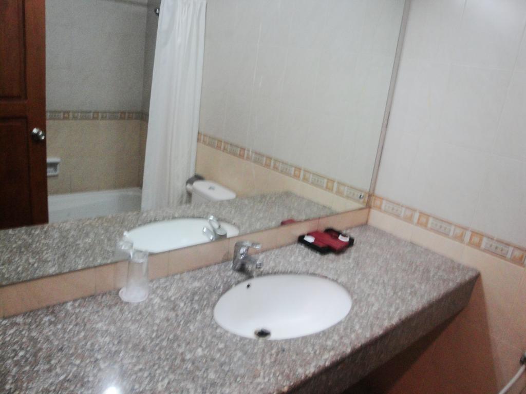Imperial Hotel Kendari Ruang foto