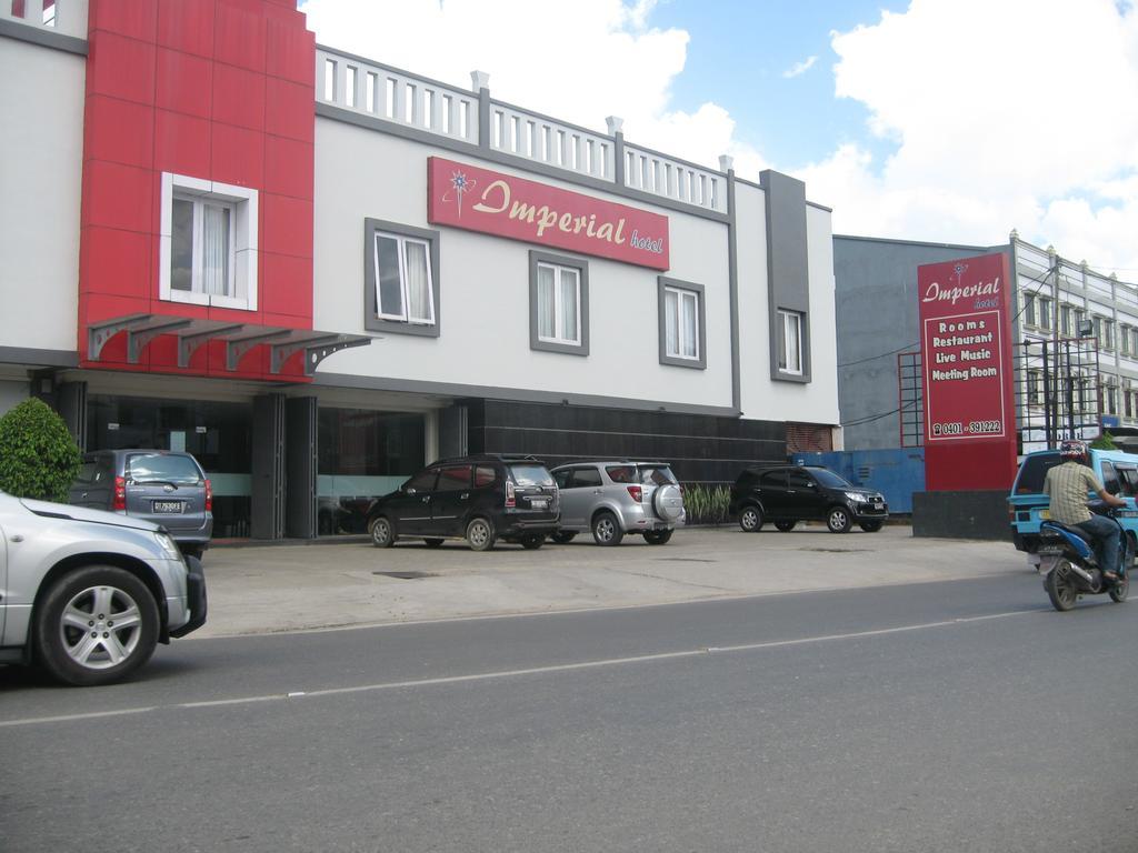 Imperial Hotel Kendari Bagian luar foto